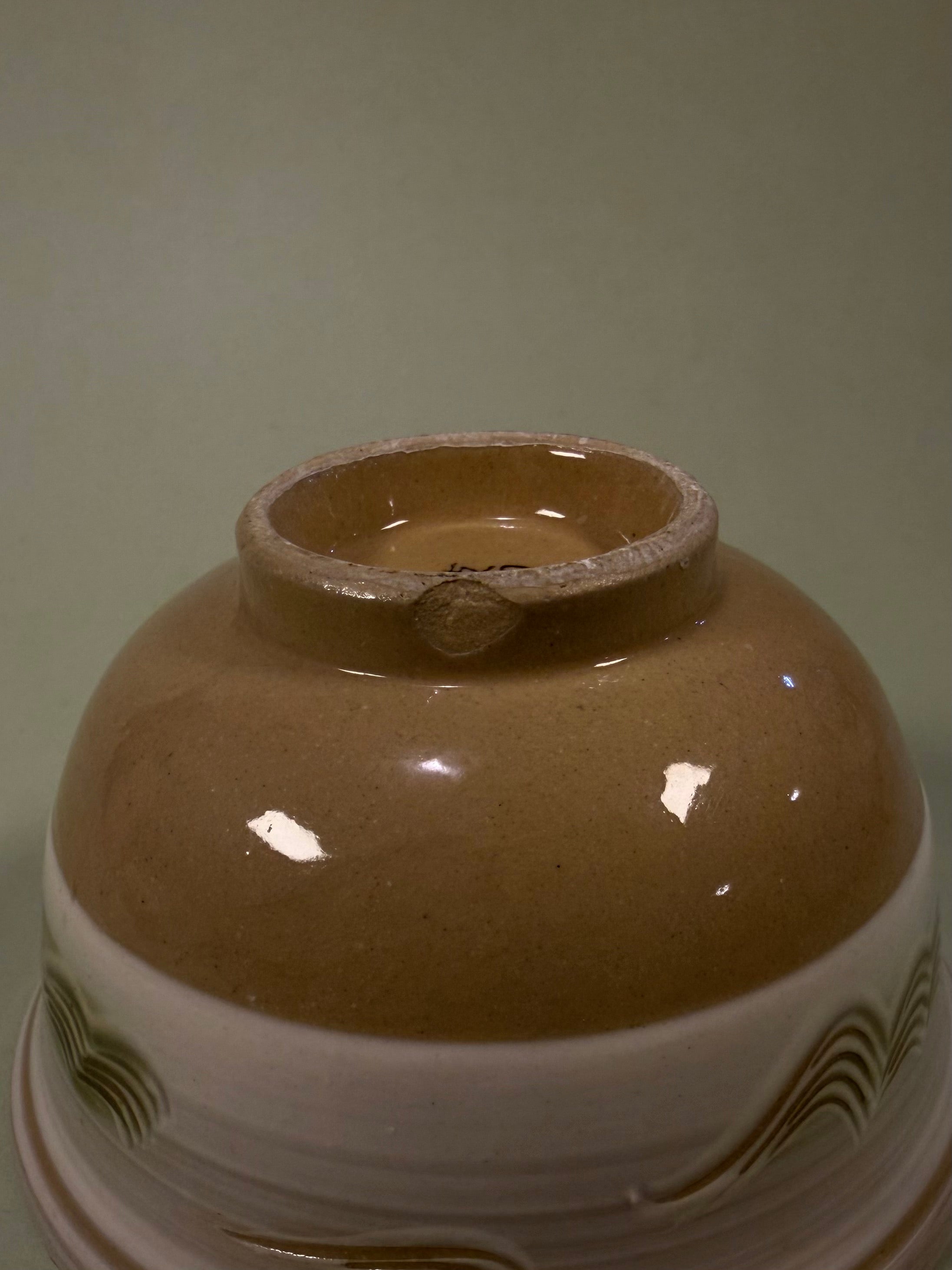 [Vintage] Brown/white cup pair
