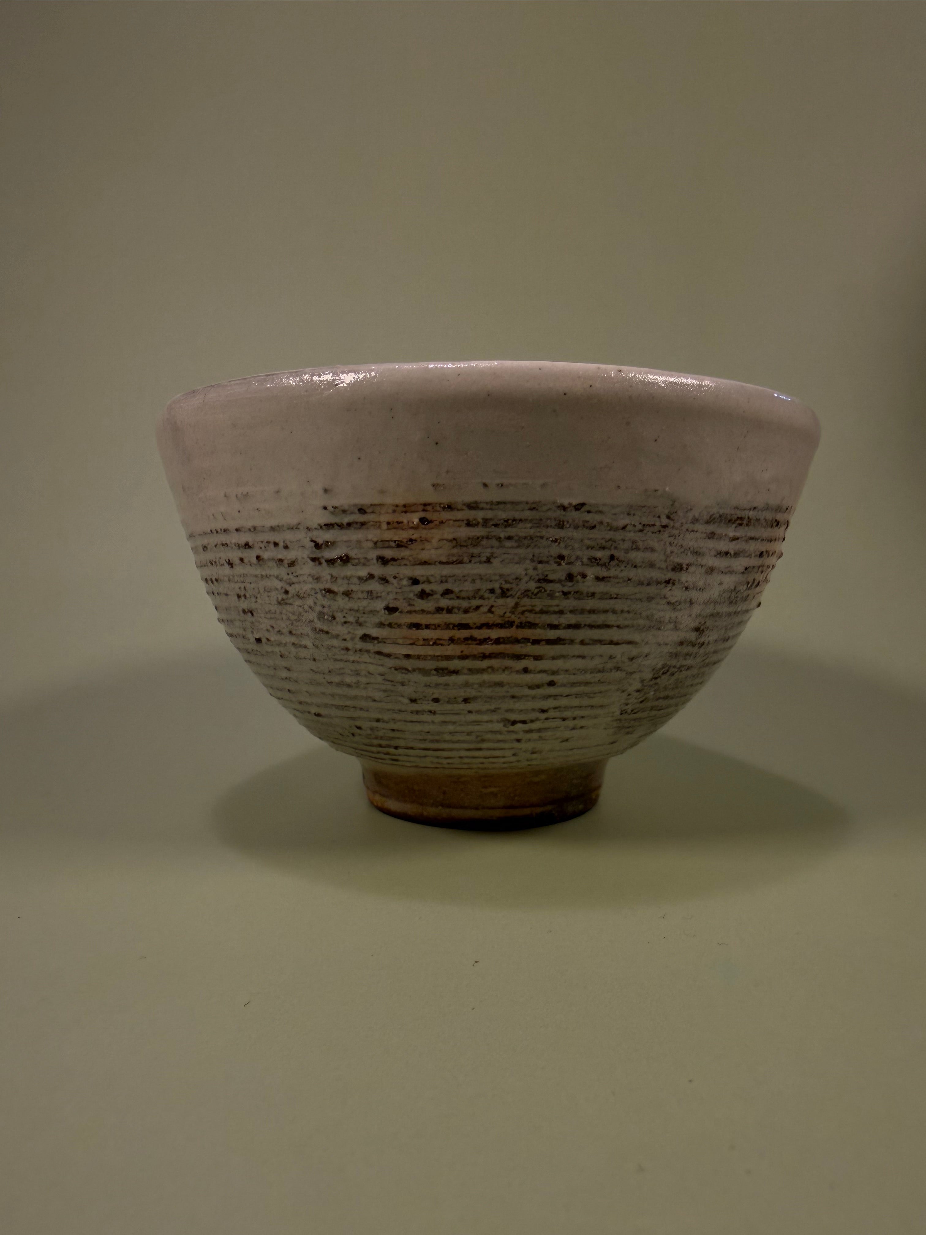White Shigaraki-ware bowl