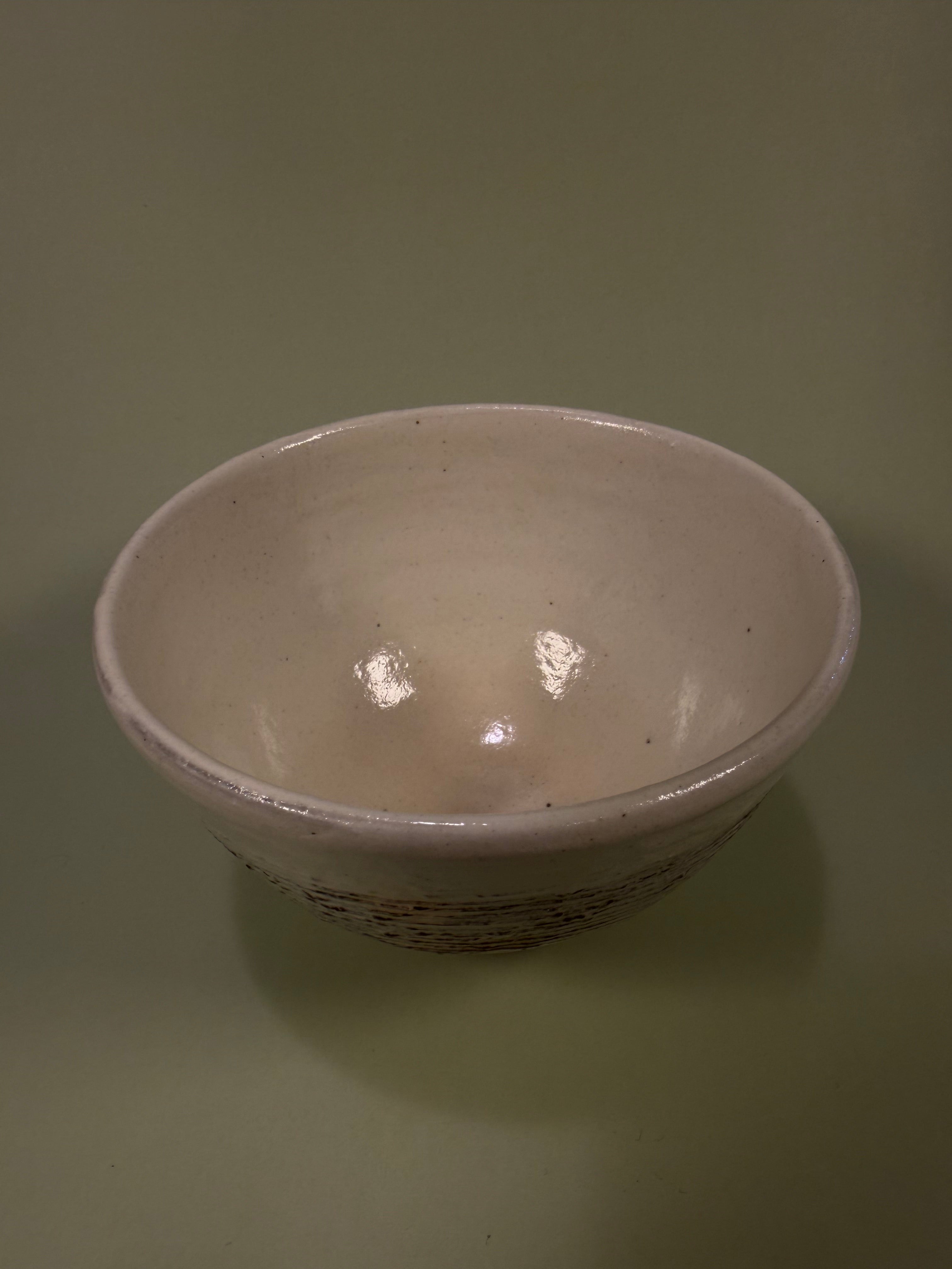 White Shigaraki-ware bowl